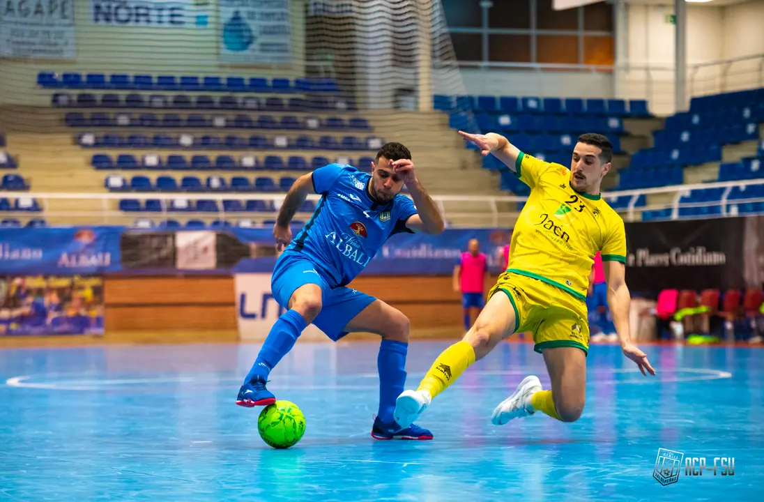 Viña Albali Valdepeñas 1-2 Jaén Paraíso Interior

Foto: ACP-FSV