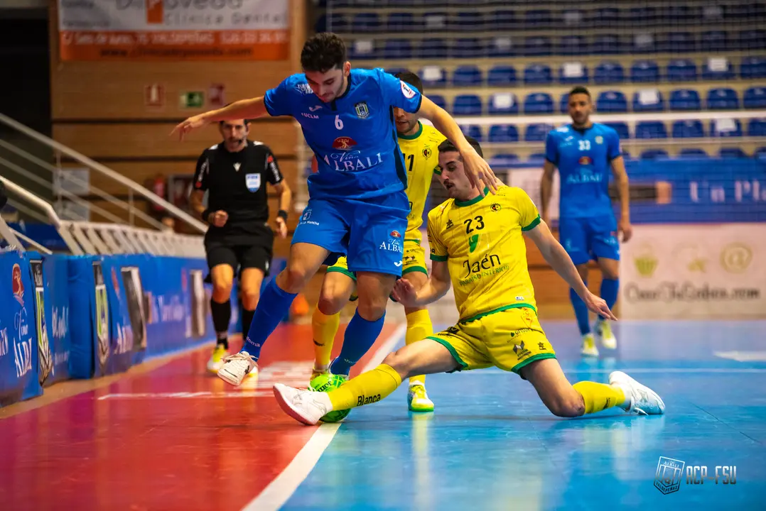 Viña Albali Valdepeñas 1-2 Jaén Paraíso Interior

Foto: ACP-FSV