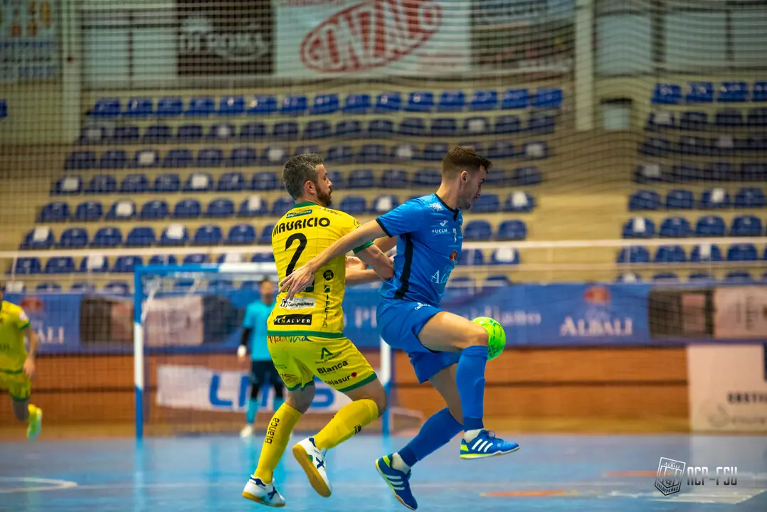 Viña Albali Valdepeñas 1-2 Jaén Paraíso Interior

Foto: ACP-FSV