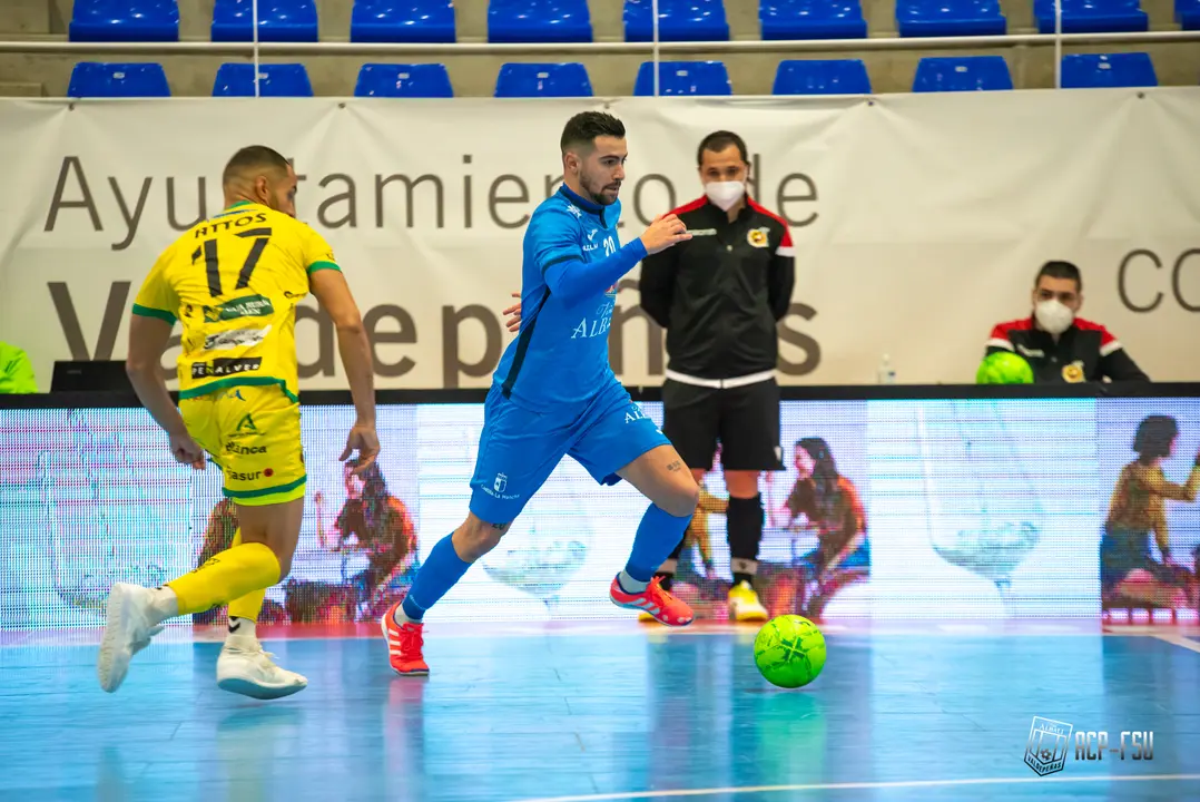 Viña Albali Valdepeñas 1-2 Jaén Paraíso Interior

Foto: ACP-FSV