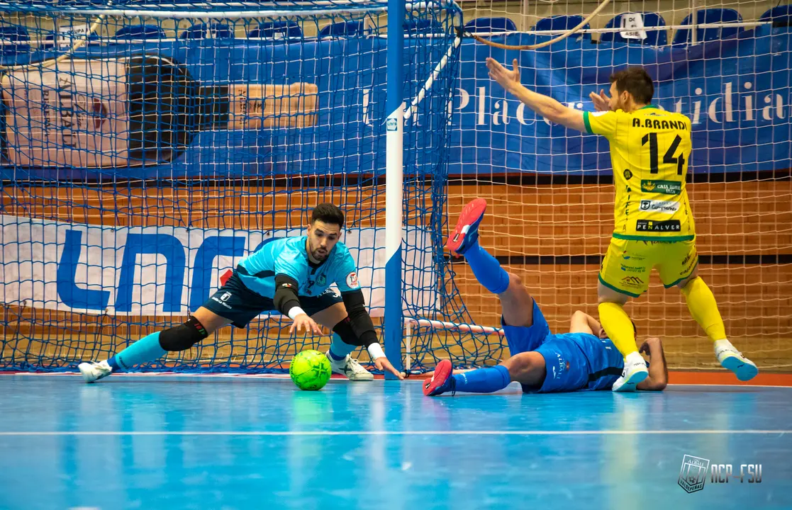 Viña Albali Valdepeñas 1-2 Jaén Paraíso Interior

Foto: ACP-FSV