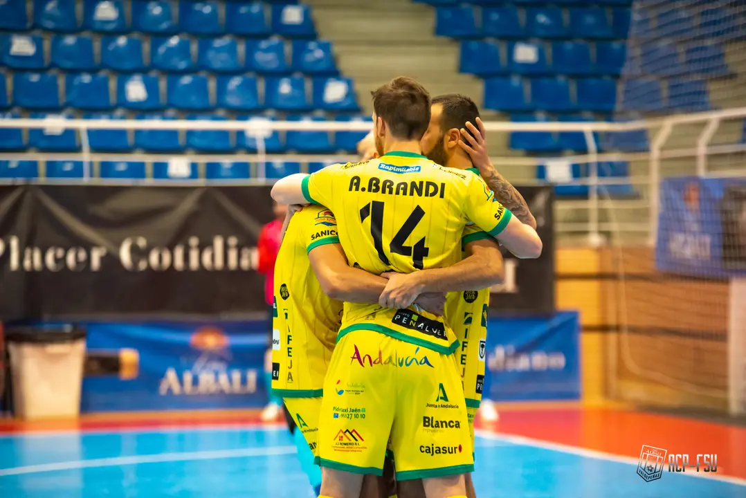 Viña Albali Valdepeñas 1-2 Jaén Paraíso Interior

Foto: ACP-FSV