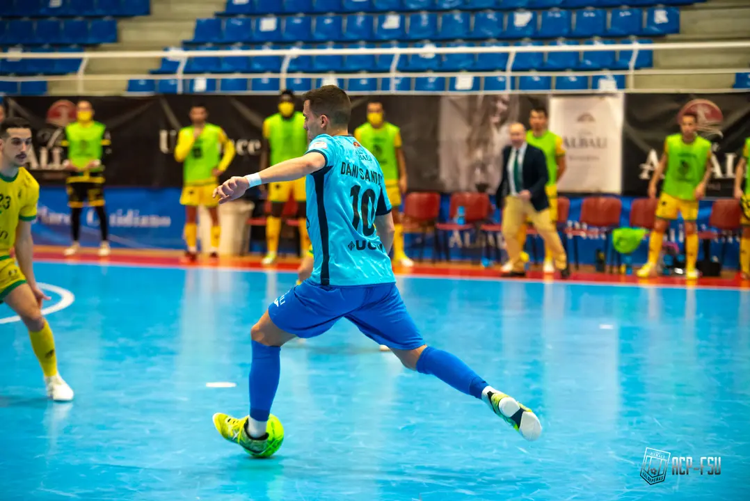 Viña Albali Valdepeñas 1-2 Jaén Paraíso Interior

Foto: ACP-FSV