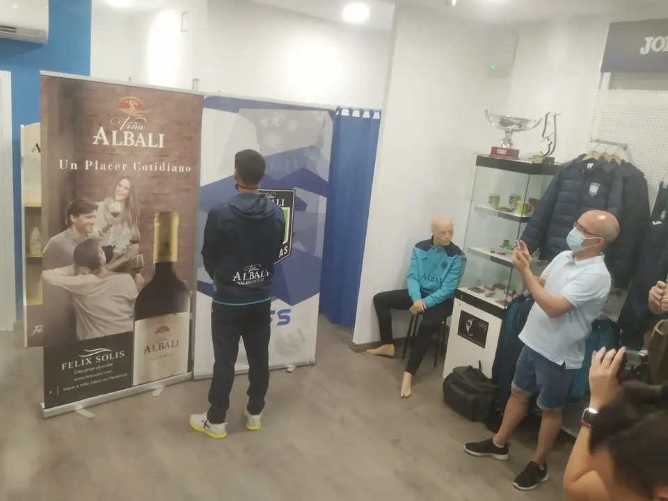 Presentación de las equipaciones del Viña Albali Valdepeñas de la temporada 2021-22