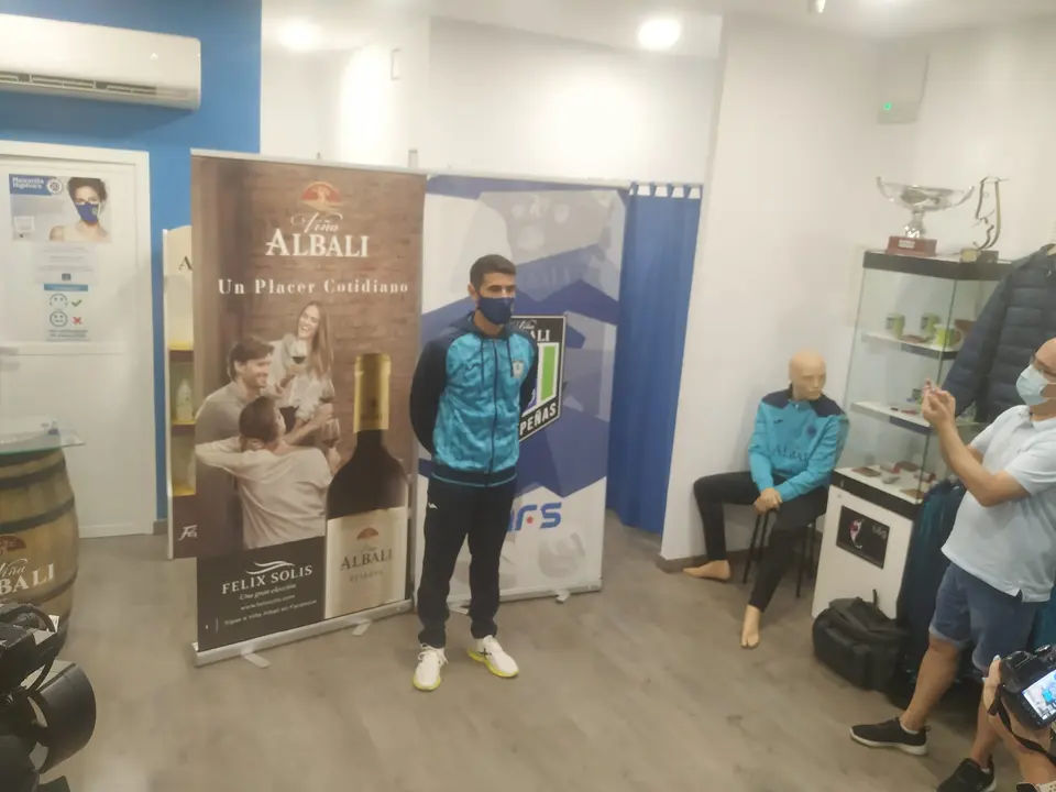 Presentación de las equipaciones del Viña Albali Valdepeñas de la temporada 2021-22