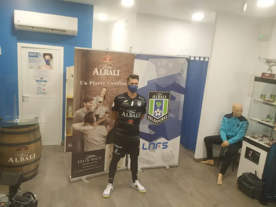 Presentación de las equipaciones del Viña Albali Valdepeñas de la temporada 2021-22