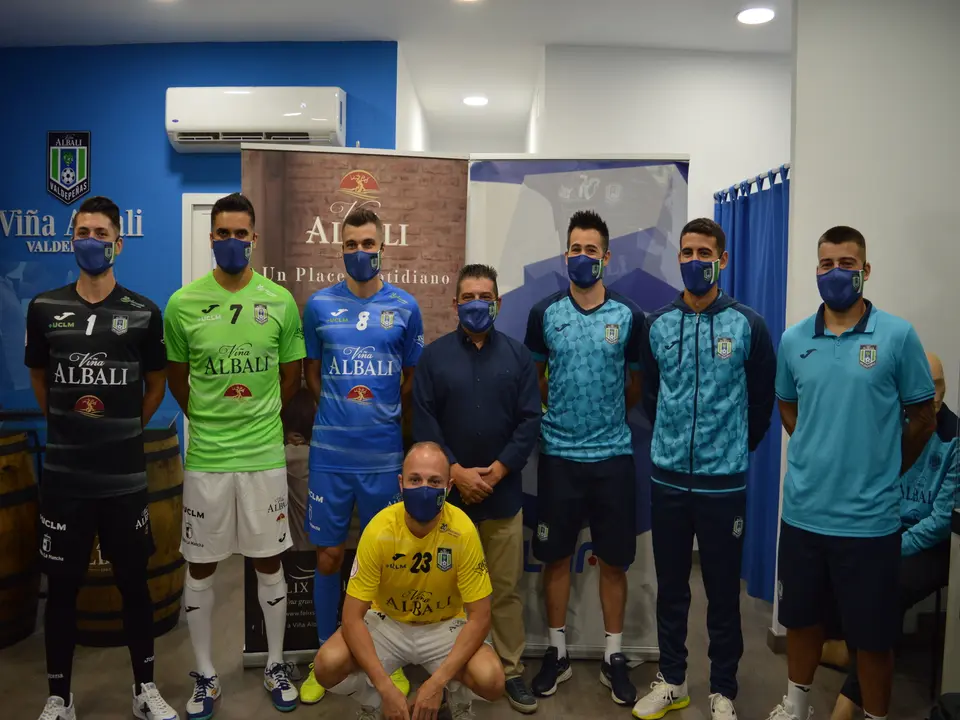 Presentación de las equipaciones del Viña Albali Valdepeñas de la temporada 2021-22