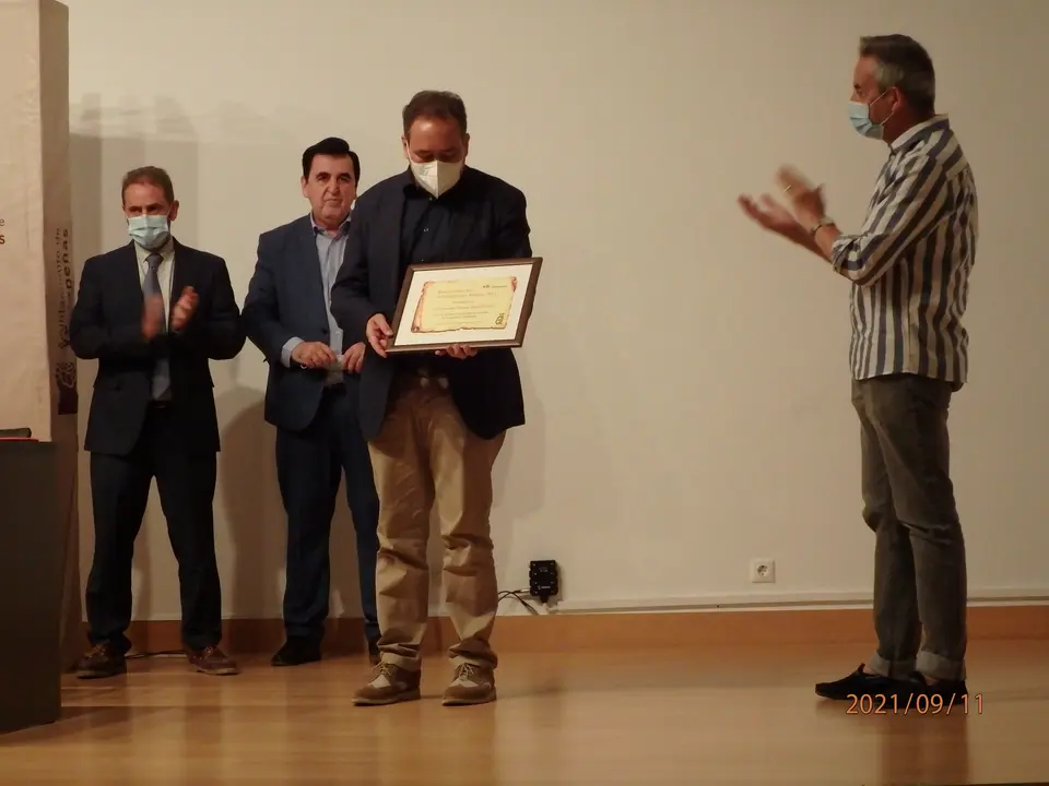 Acto del Valdepeñero Ausente