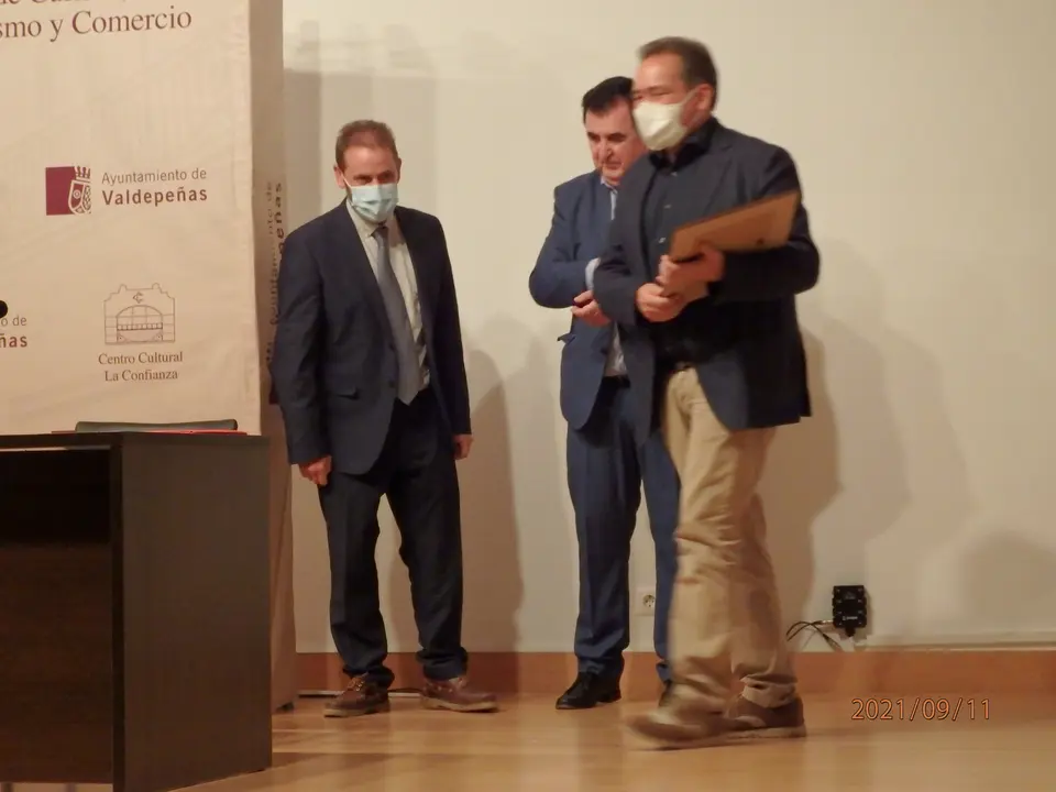 Acto del Valdepeñero Ausente