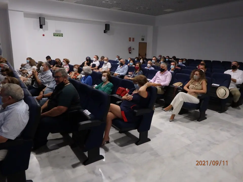 Acto del Valdepeñero Ausente