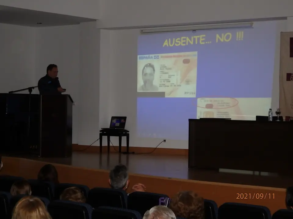 Acto del Valdepeñero Ausente