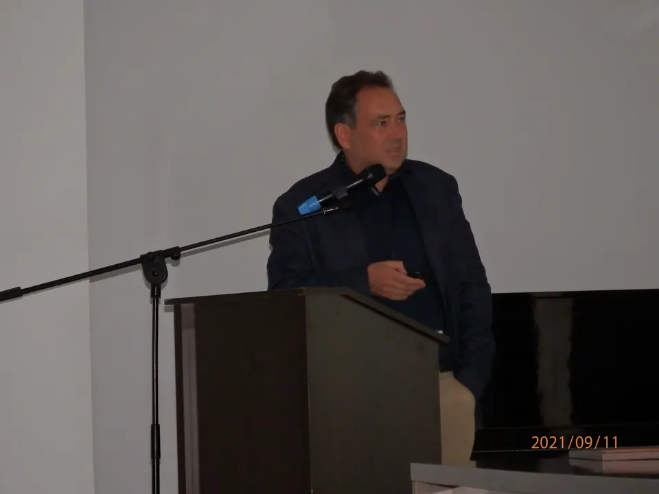 Acto del Valdepeñero Ausente