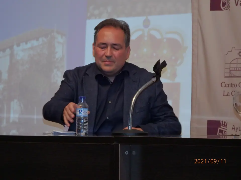 Acto del Valdepeñero Ausente