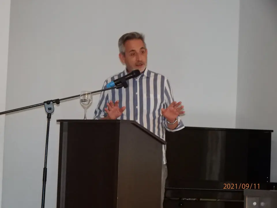 Acto del Valdepeñero Ausente