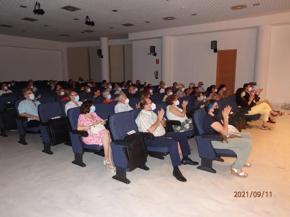 Acto del Valdepeñero Ausente