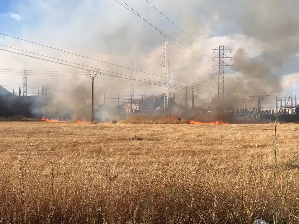 Incendio en la ladera del Mirador de la Venta el Aire