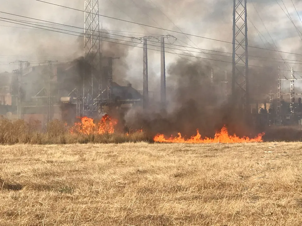 Incendio en la ladera del Mirador de la Venta el Aire