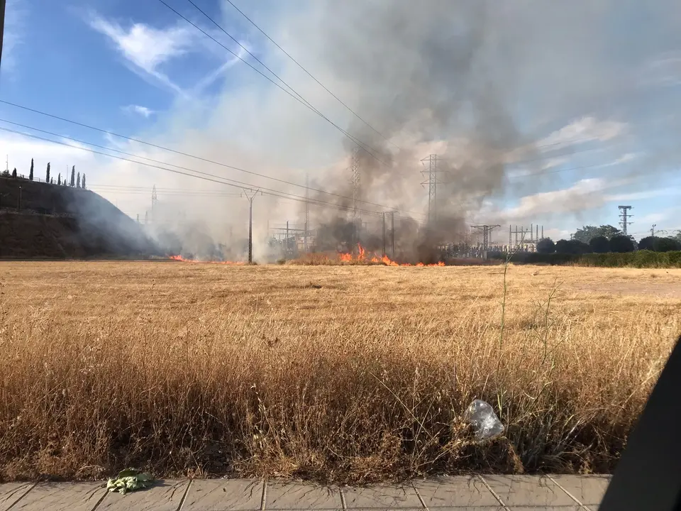 Incendio en la ladera del Mirador de la Venta el Aire