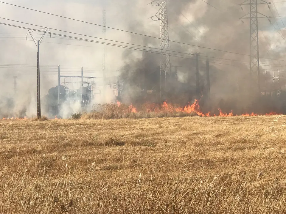 Incendio en la ladera del Mirador de la Venta el Aire