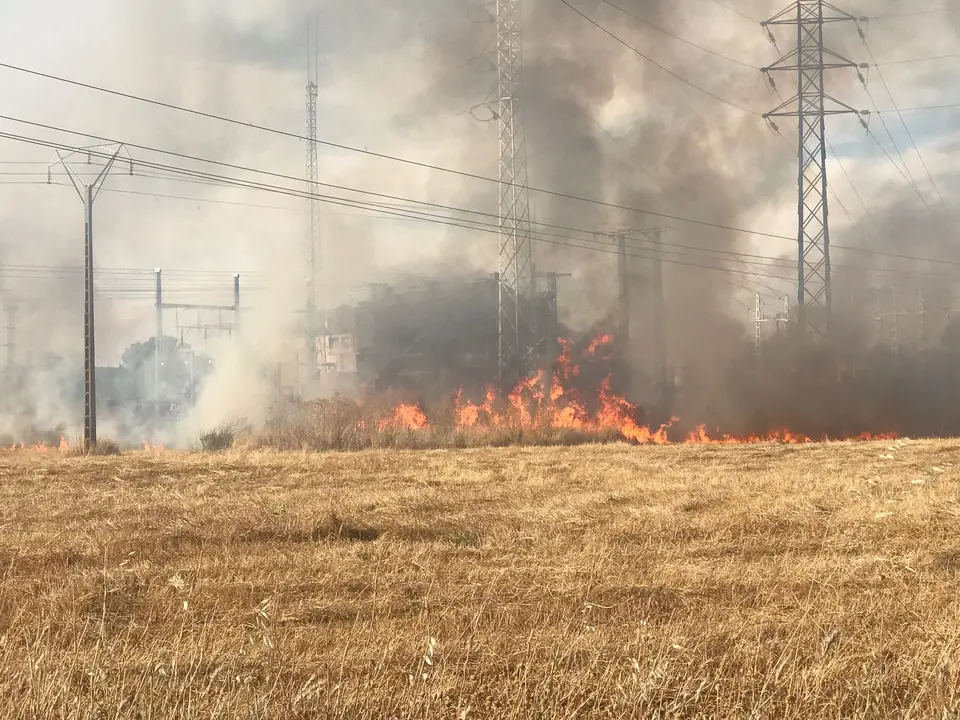 Incendio en la ladera del Mirador de la Venta el Aire