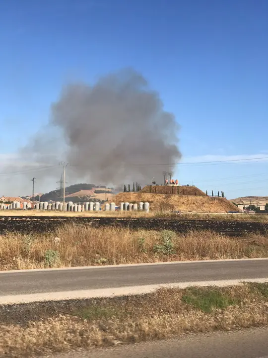 Incendio en la ladera del Mirador de la Venta el Aire
