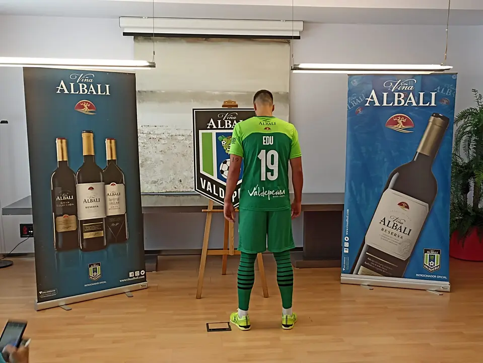 Primera equipación de portero del Viña Albali Valdepeñas 2022-2023