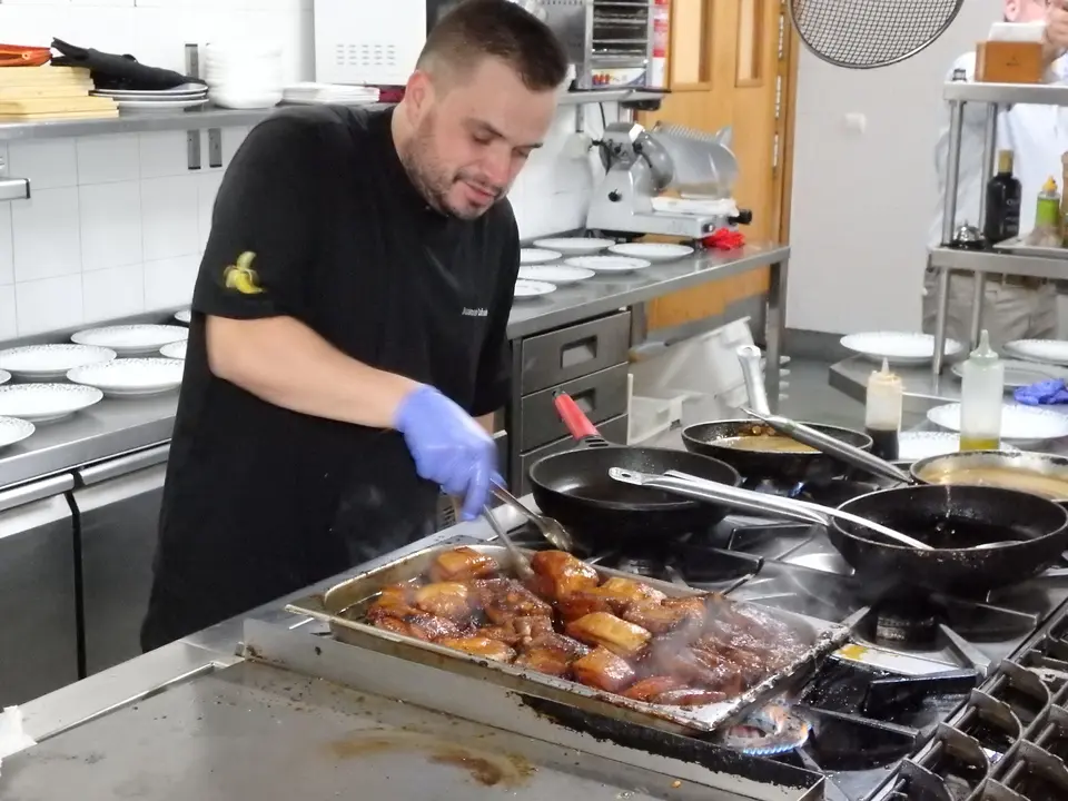 OLYMPUS DIGITAL CAMERA