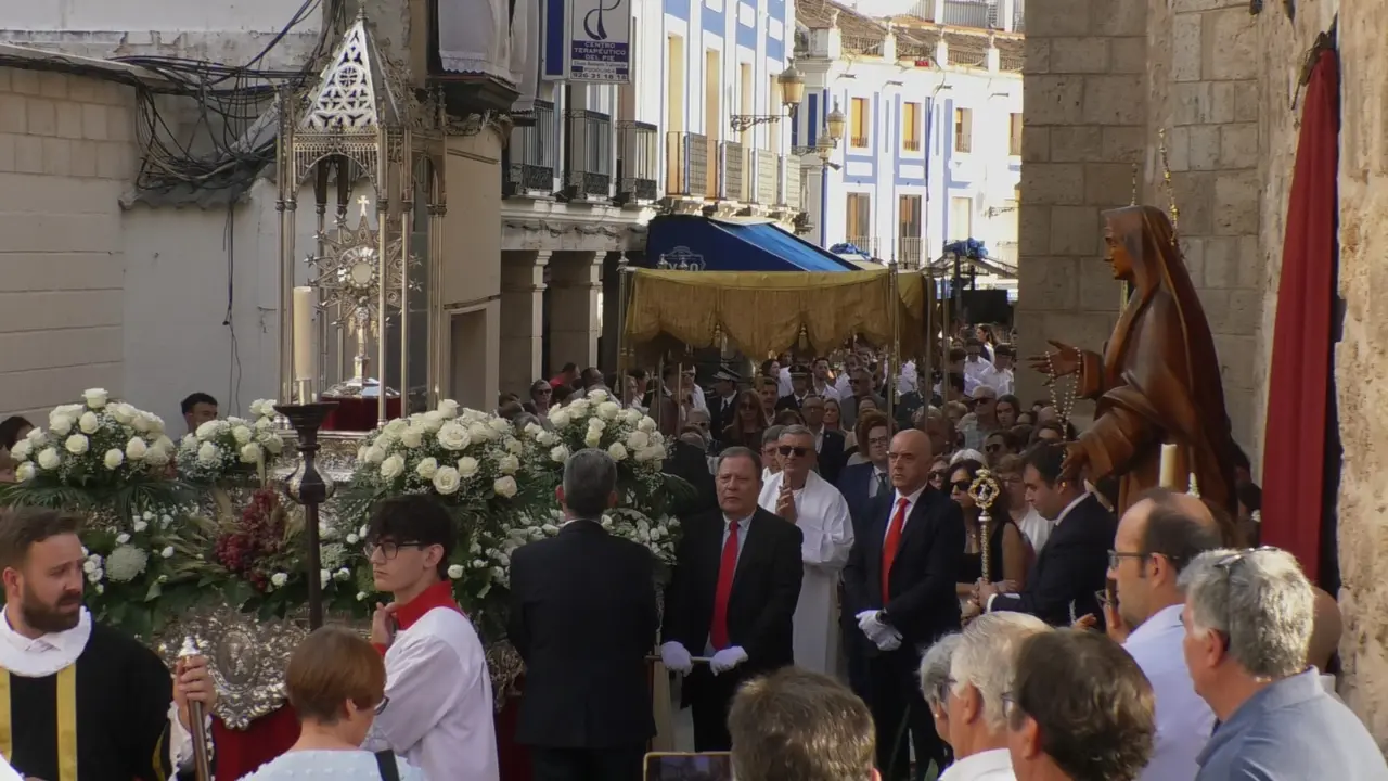 Procesión y altares Corpus Christi Valdepeñas 22 junio 2025 (11)