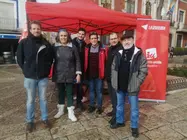 Mesa informativa de Izquierda Unida