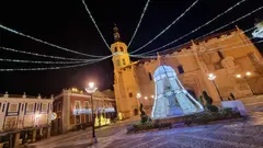 Alumbrado navideño en la plaza de España de Valdepeñas