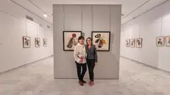 Mar&iacute;a NJos&eacute; Barrios y Vanessa Irla en la inauguraci&oacute;n de la exposici&oacute;n