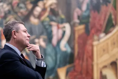 Sig&uuml;enza (Guadalajara), 9 de abril de 2026.- El presidente de Castilla-La Mancha, Emiliano Garc&iacute;a-Page, asiste a la devoluci&oacute;n de los bienes art&iacute;sticos incautados en las localidades de Yebes y Pareja por la dictadura franquista. En el Museo Diocesano de Arte Antiguo de Sig&uuml;enza (Fotos: Piedad L&oacute;pez // JCCM)