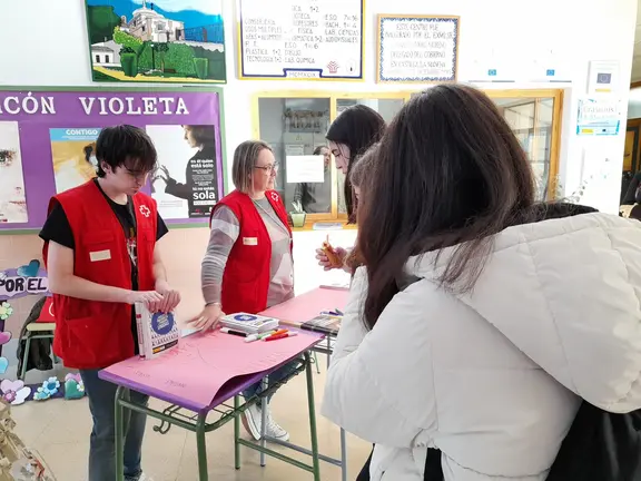 Voluntarios de Cruz Roja Juventud