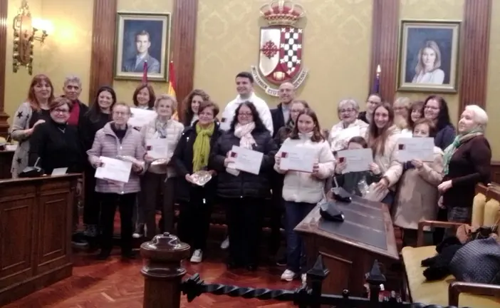 Ganadores y participantes en le concurso local de belenes 2025 de Valdepe&ntilde;as