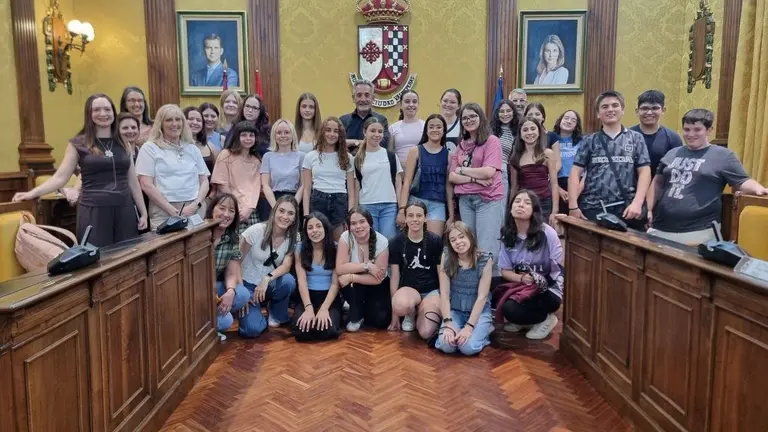 Recibimiento Jes&uacute;s Mart&iacute;n a alumnos erasmus