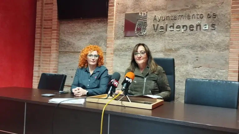 Concejalas de VOX de Valdepe&ntilde;as