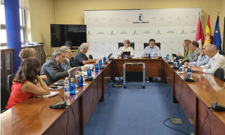 Reuni&oacute;n entre los colectivos y la Junta