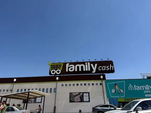 FOTO FAMILY CASH