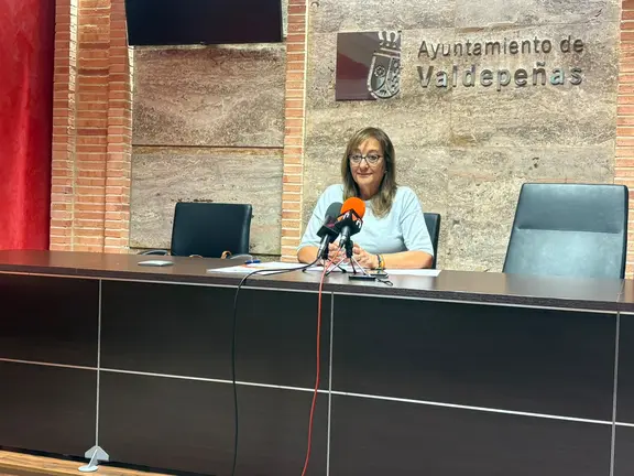 Lola G&oacute;mez. Portavoz Vox Valdepe&ntilde;as