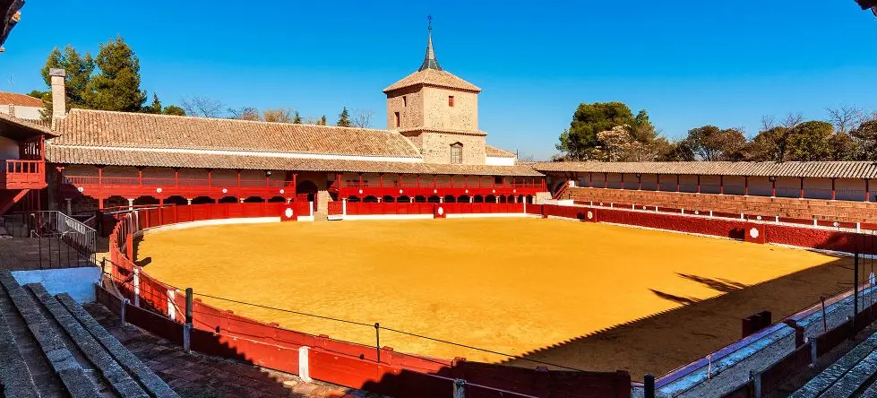 Plaza de toros cuadrada de Santa Cruz de Mudela