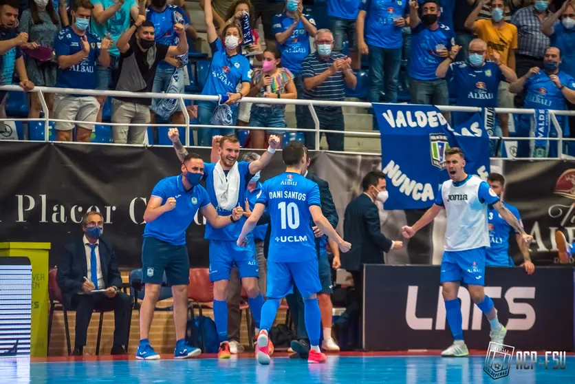 Dani Santos celebrando su gol en la victoria del Viña Albali frente al Levante
Foto: ACP-FSV