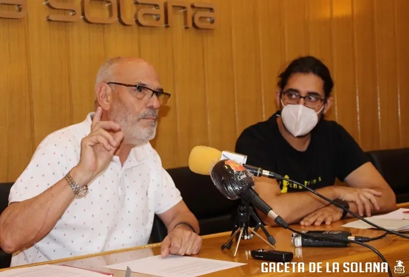 Luis Romero de Marcos Hidalgo durante la presentación de los cuentos infantiles de feria