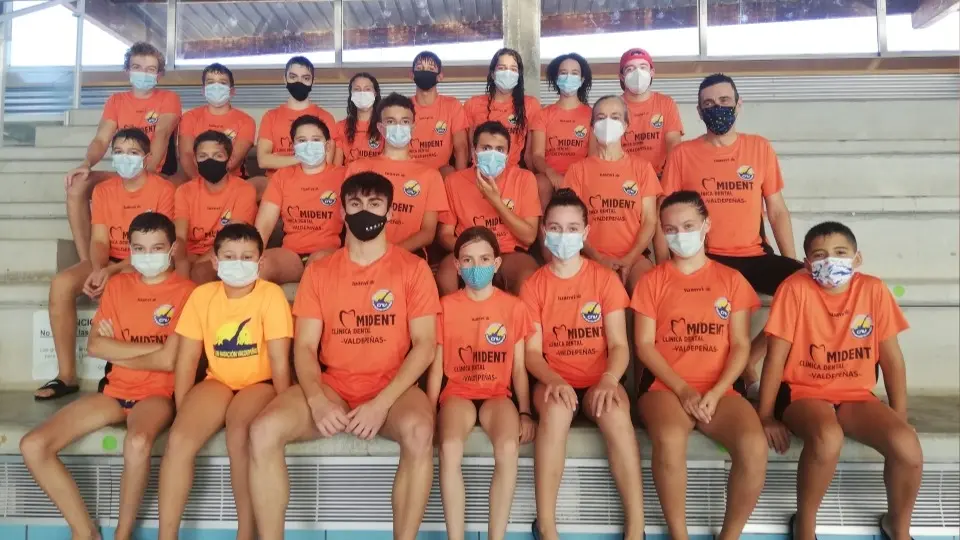 El Club de Natación Valdepeñas en la I Jornada de Super Relevos