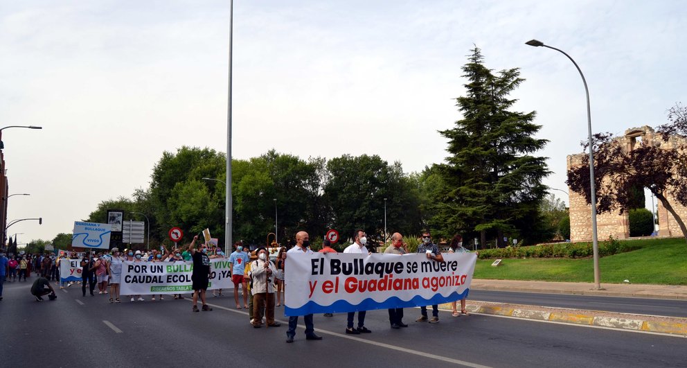 Cientos de personas piden mejor gestión del agua de los ríos Bullaque y Guadiana