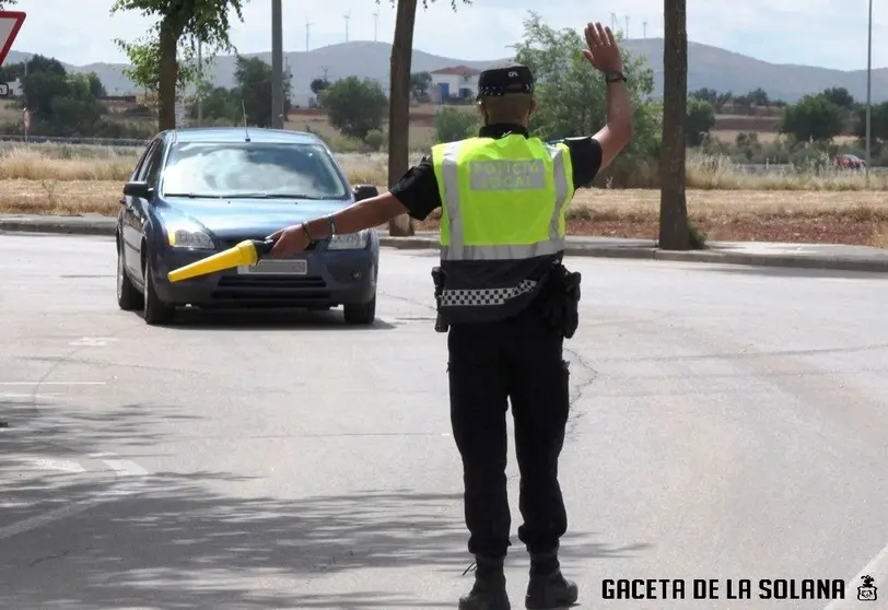 Control policial en la Avenida del Deporte