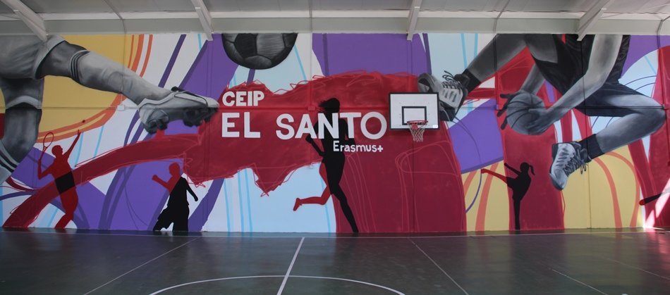 El impresionante mural en el pabellón deportivo del CEIP El Santo de La Solana             

Foto: GACETA