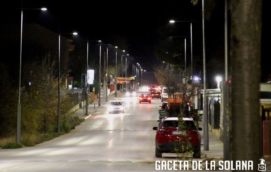 Avenida de la Constitución de La Solana en una imagen nocturna