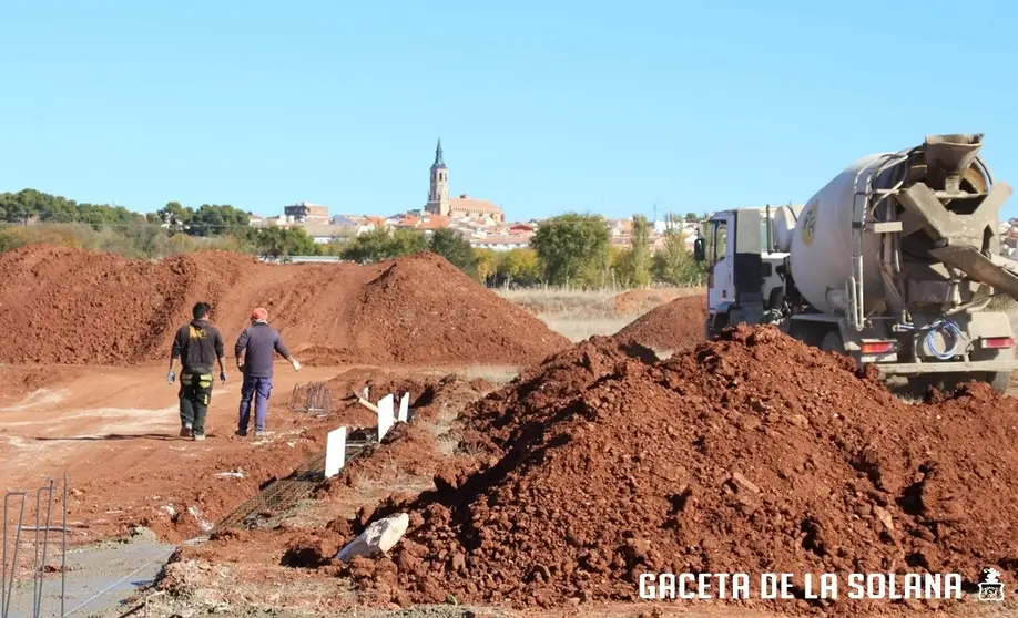 Nave en construcción de 'Metálicas Hermanos García-Catalán'