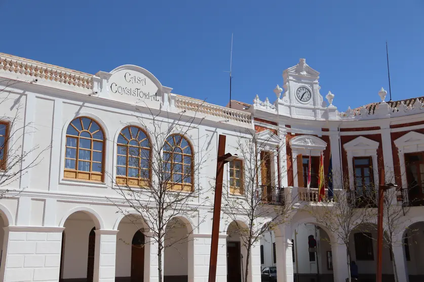 Exterior del Salón de Plenos de Manzanares