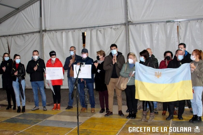 Las autoridades locales arropando a algunos de los ucranianos que viven en La Solana